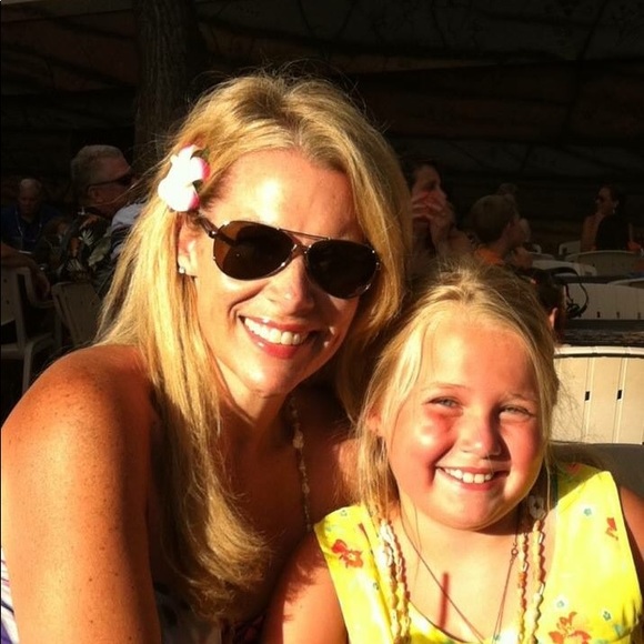 Meet your Posher, Michelle - Picture 5 of 5